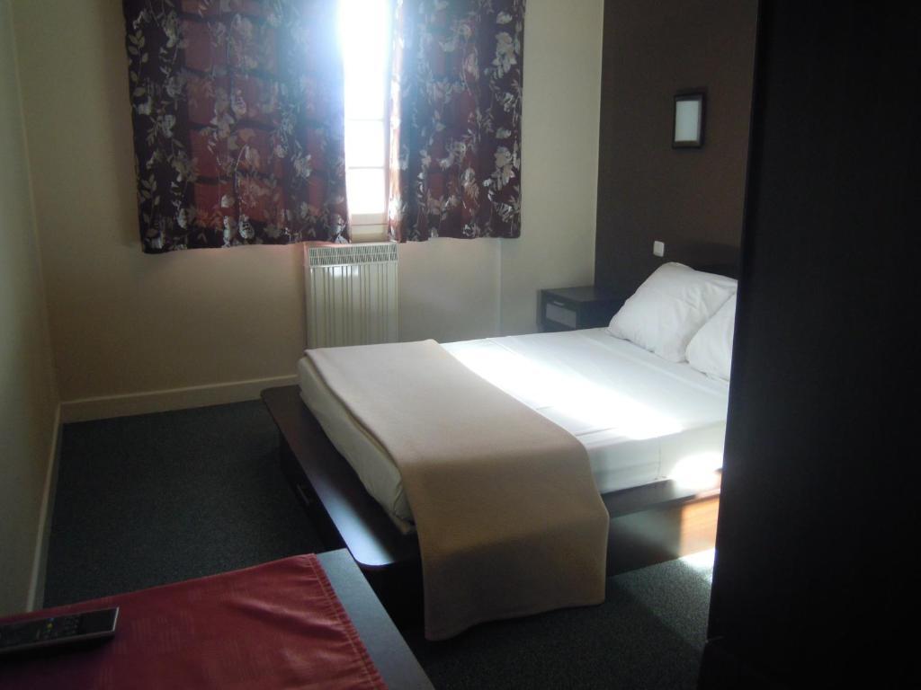 Hôtel Cuulong Labarthe-Inard Quarto foto